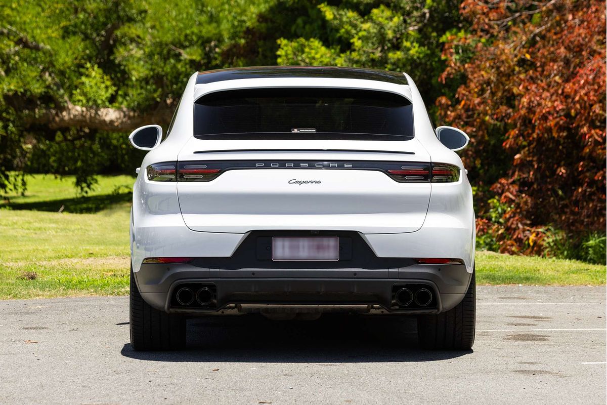 2022 Porsche Cayenne Platinum Edition 9YB