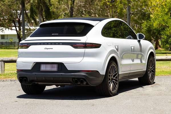 2022 Porsche Cayenne Platinum Edition 9YB