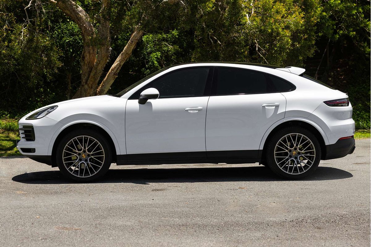 2022 Porsche Cayenne Platinum Edition 9YB