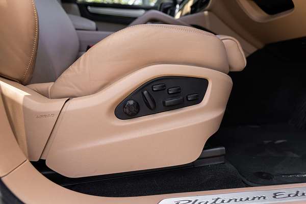 2022 Porsche Cayenne Platinum Edition 9YB