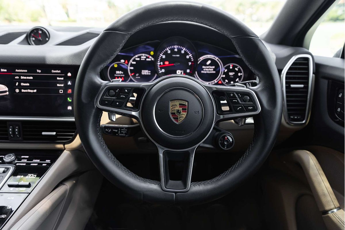 2022 Porsche Cayenne Platinum Edition 9YB