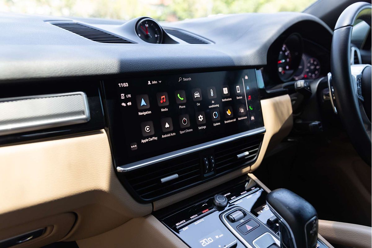 2022 Porsche Cayenne Platinum Edition 9YB