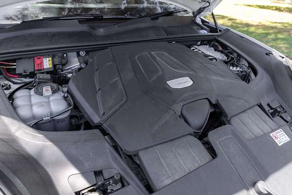 2022 Porsche Cayenne Platinum Edition 9YB