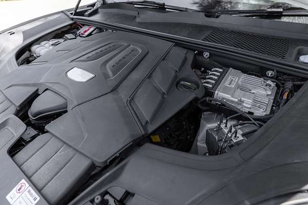 2022 Porsche Cayenne Platinum Edition 9YB