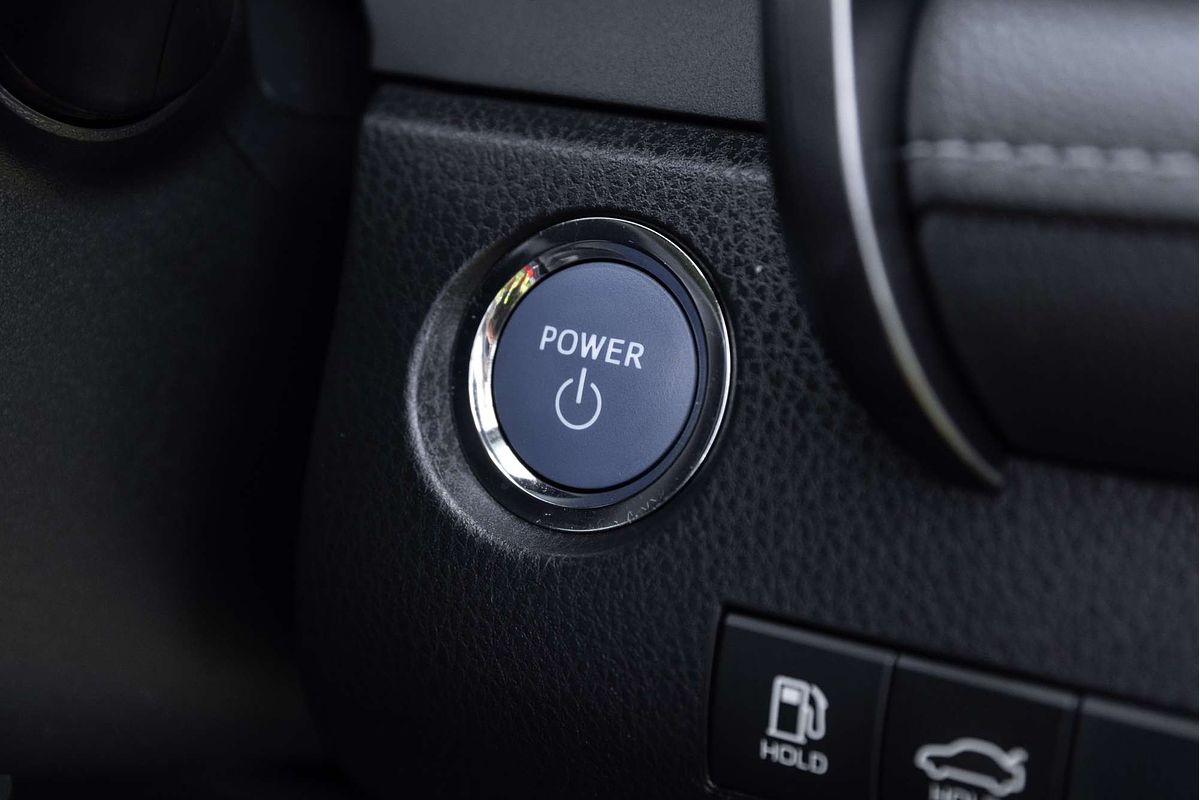 2021 Toyota Camry SX AXVH70R