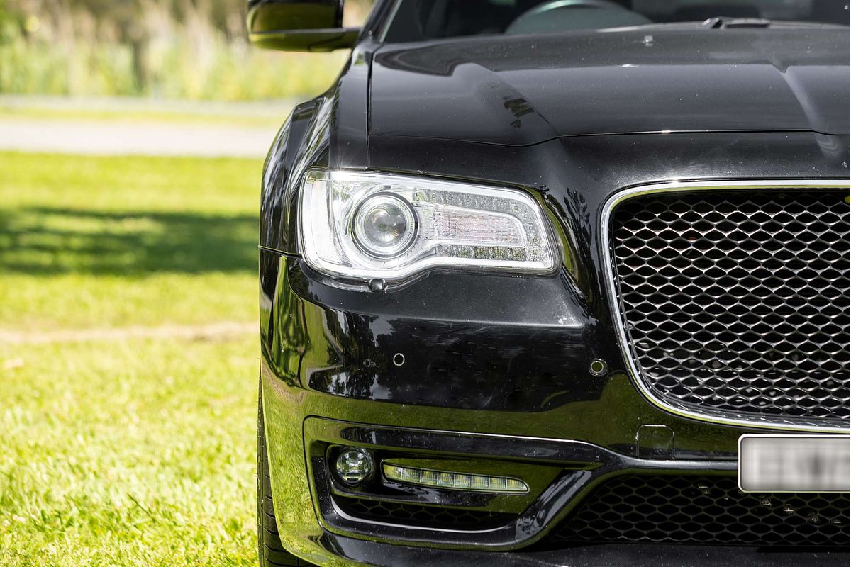 2017 Chrysler 300 SRT Core LX