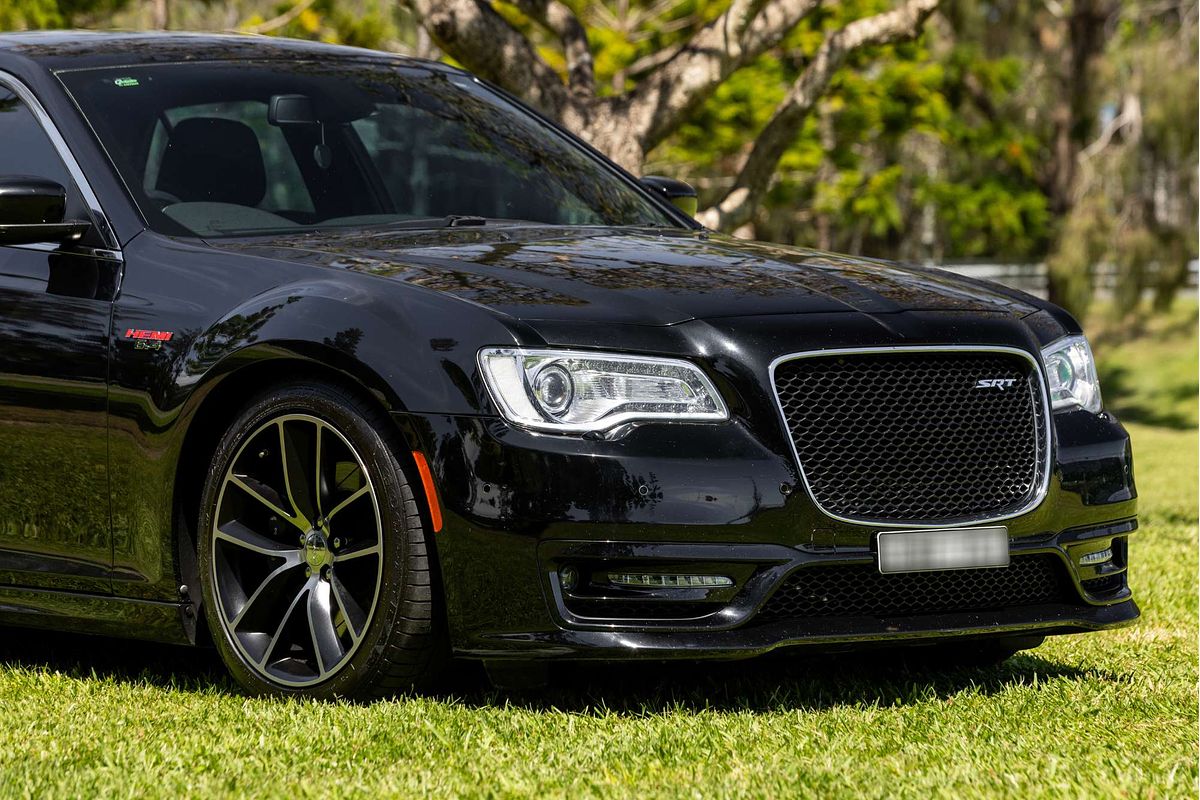 2017 Chrysler 300 SRT Core LX