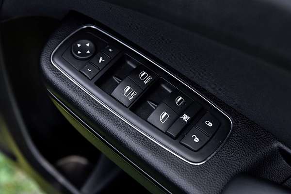 2017 Chrysler 300 SRT Core LX