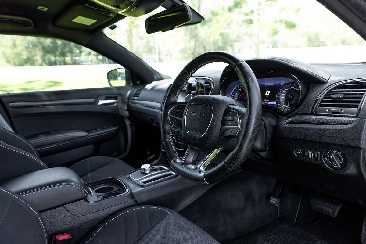 2017 Chrysler 300 SRT Core LX