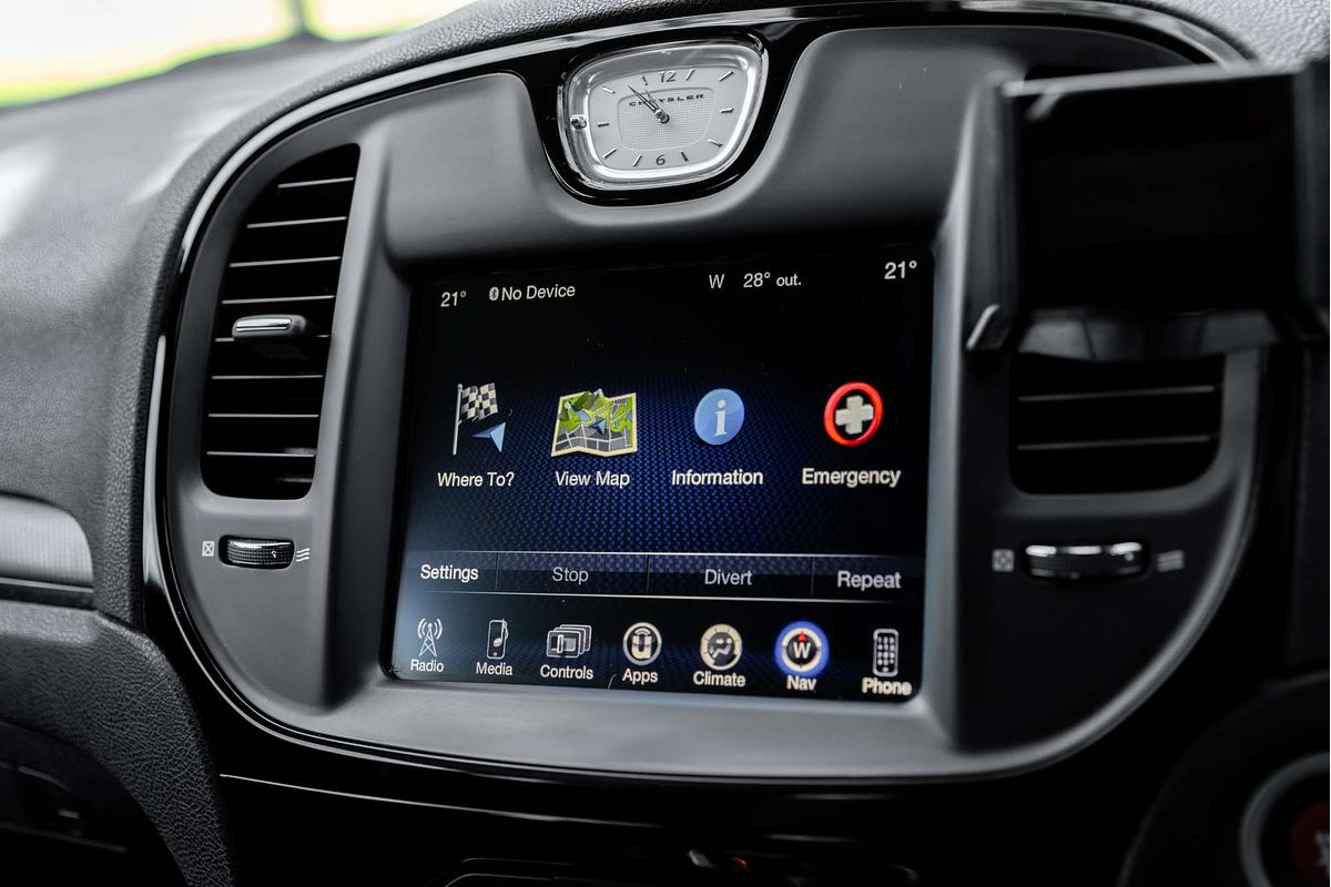 2017 Chrysler 300 SRT Core LX