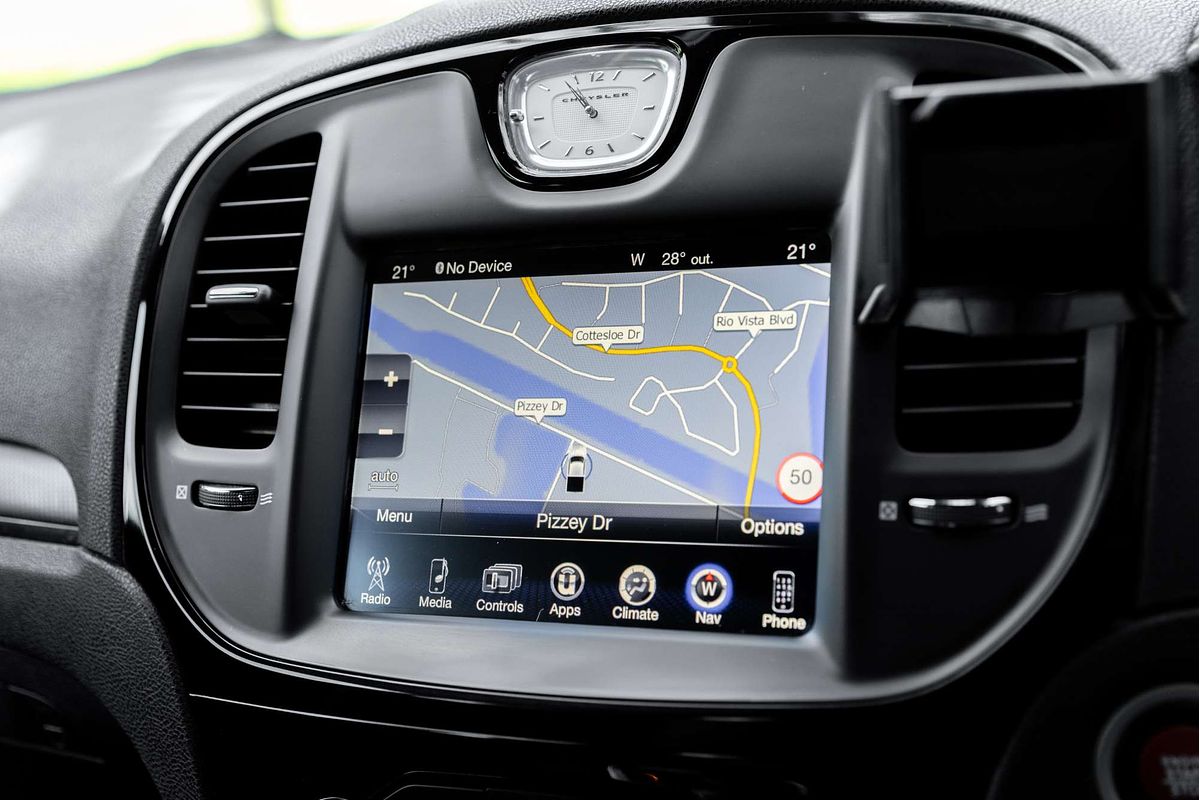 2017 Chrysler 300 SRT Core LX