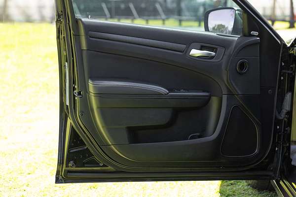 2017 Chrysler 300 SRT Core LX