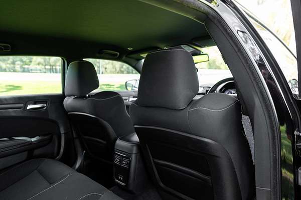 2017 Chrysler 300 SRT Core LX