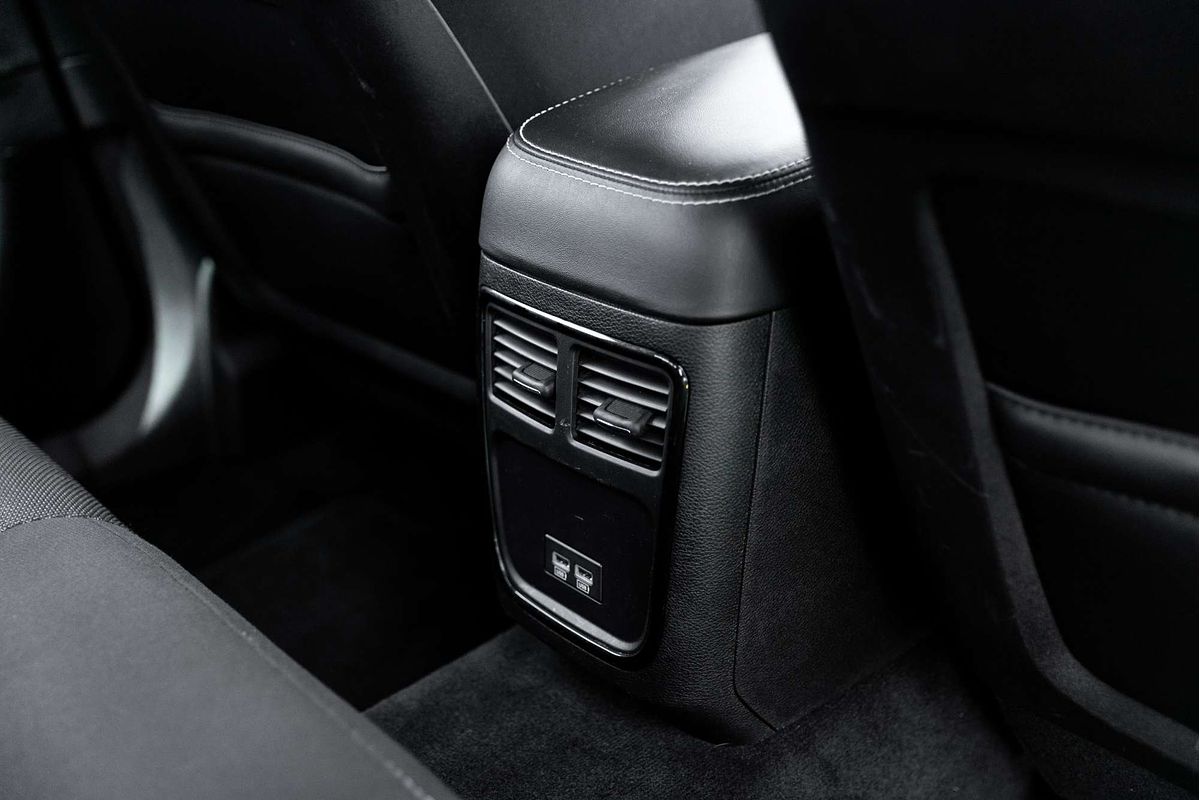 2017 Chrysler 300 SRT Core LX