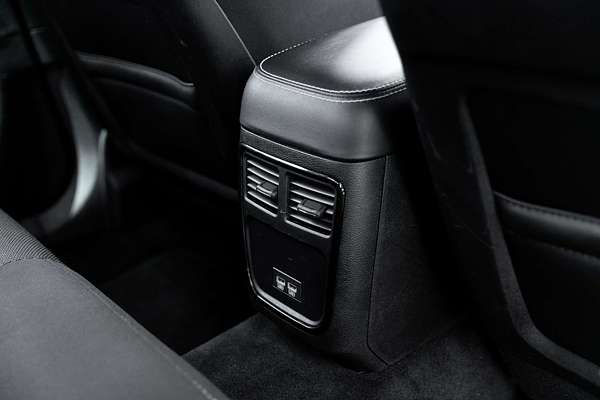 2017 Chrysler 300 SRT Core LX