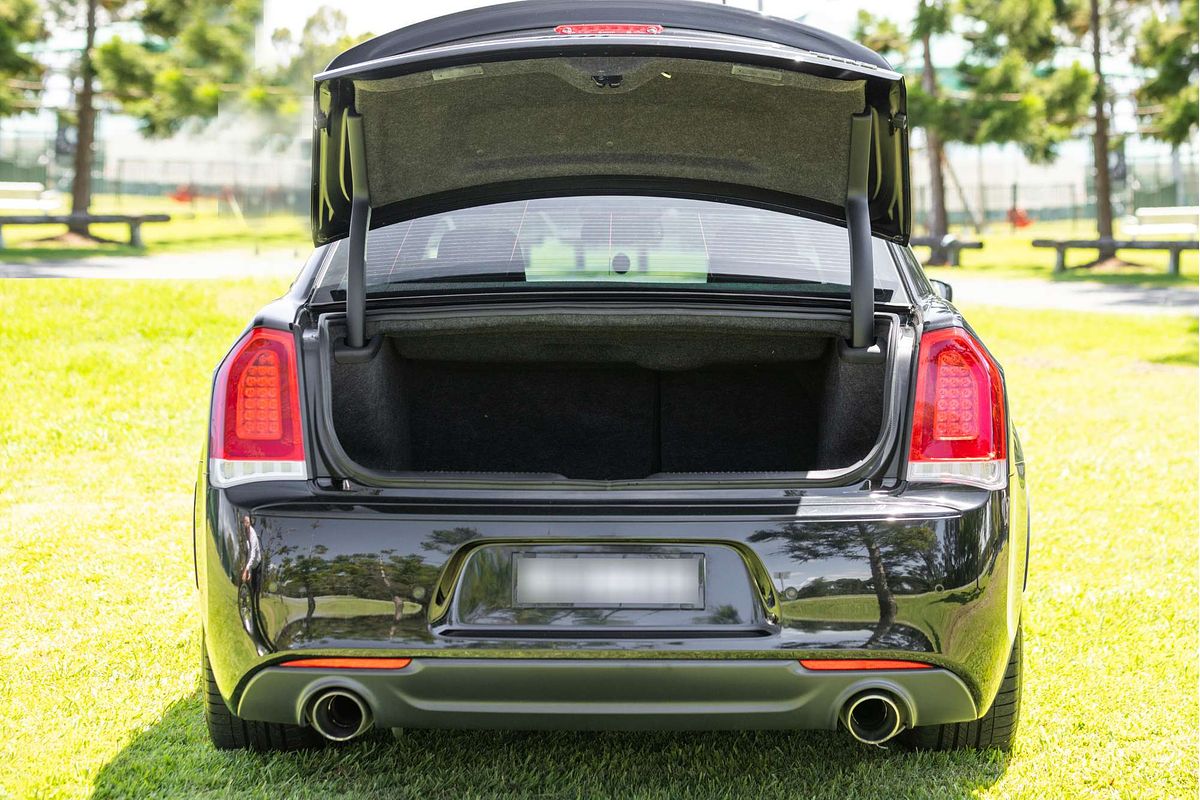 2017 Chrysler 300 SRT Core LX