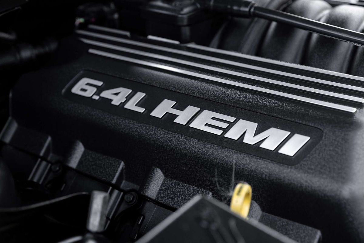 2017 Chrysler 300 SRT Core LX