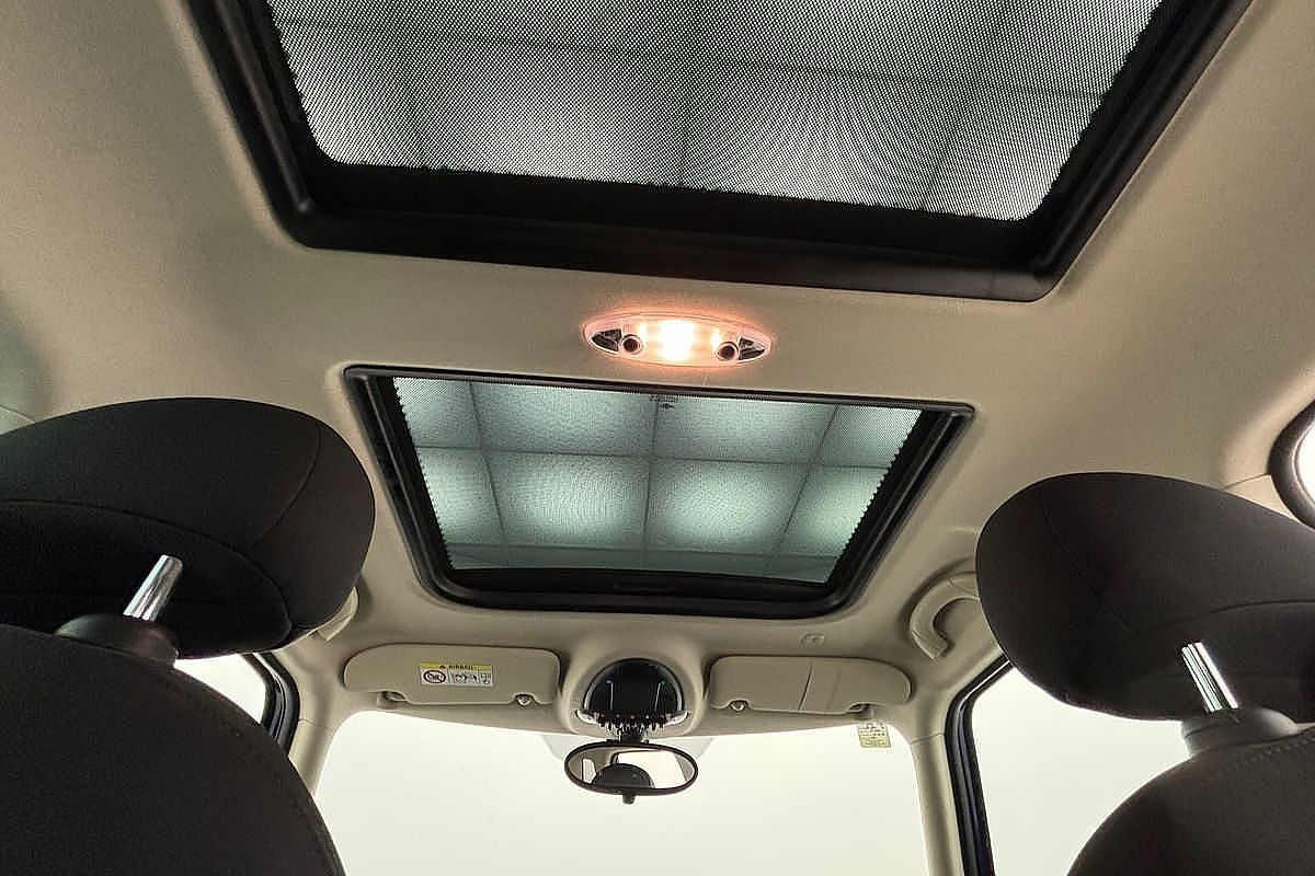 2015 MINI Cooper Cooper R60