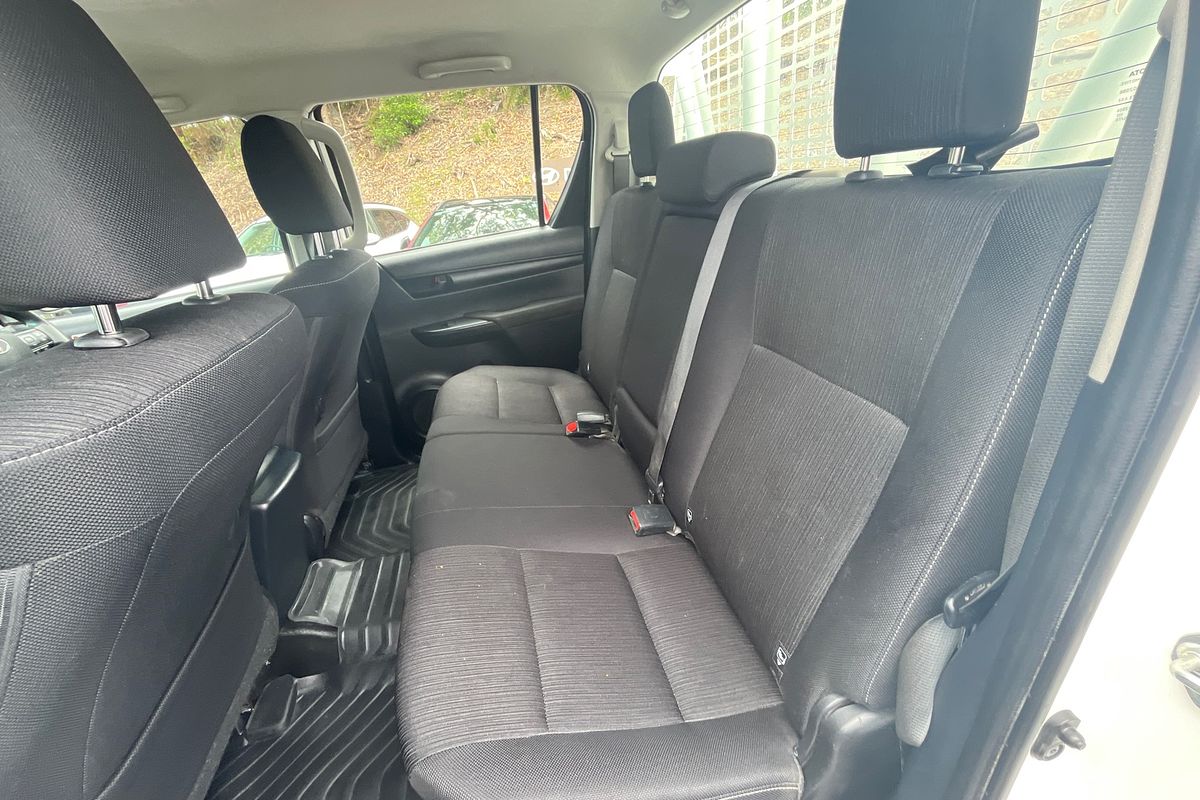 2022 Toyota Hilux SR GUN126R