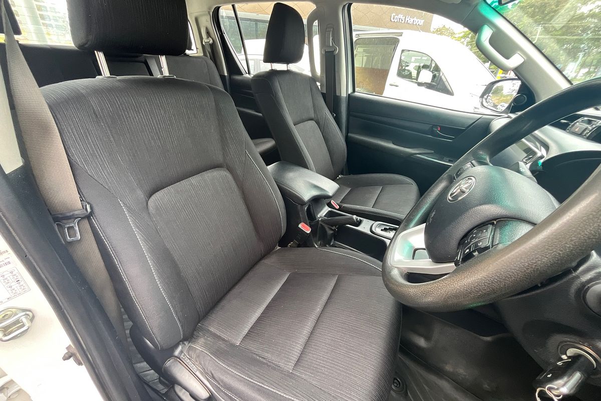 2022 Toyota Hilux SR GUN126R