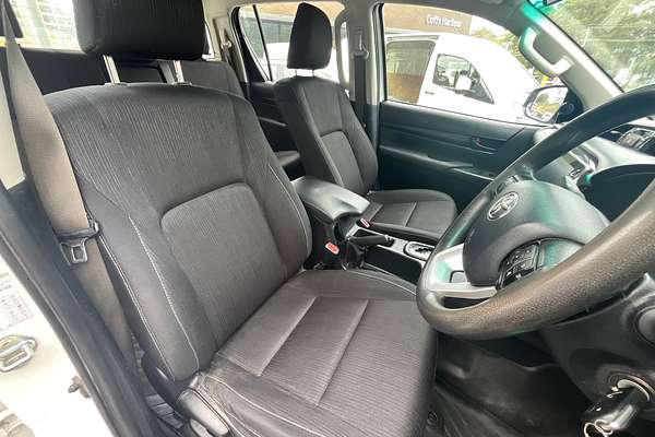 2022 Toyota Hilux SR GUN126R