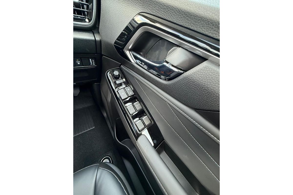 2025 Isuzu MU-X LS-T