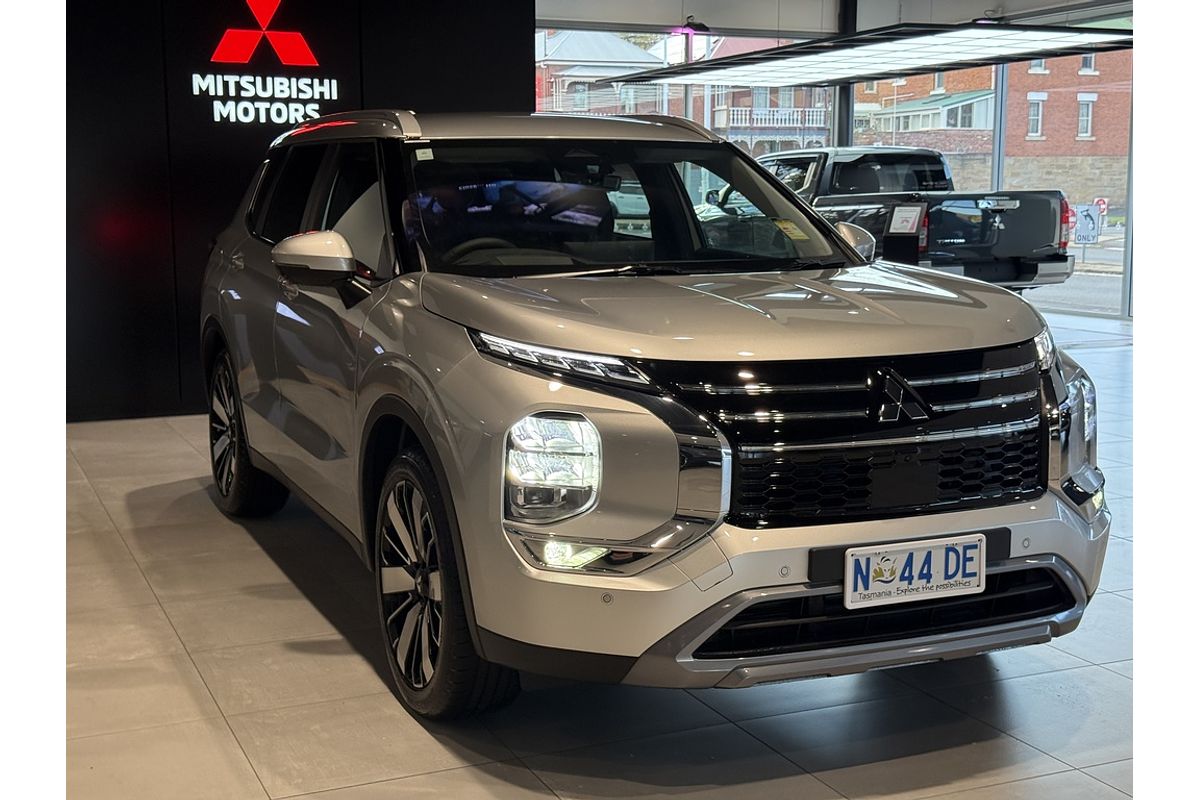 2025 Mitsubishi ZM Outlander ASPIRE 2.5L CVT 2WD 7ST