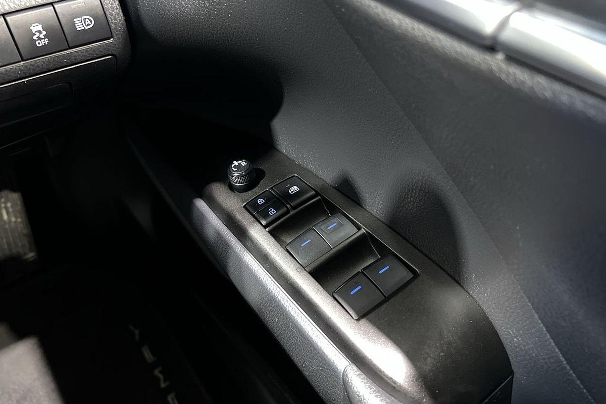 2024 Toyota Camry Ascent AXVH70R