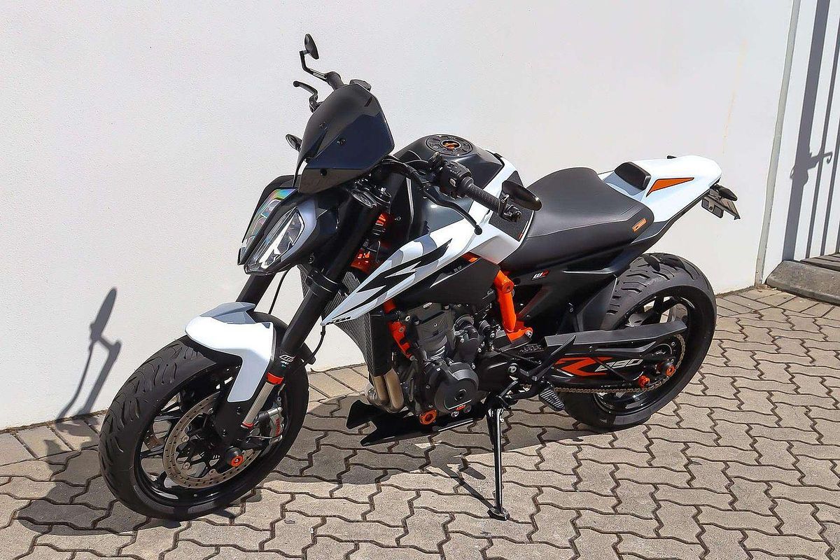 2020 KTM 890 Duke R Duke