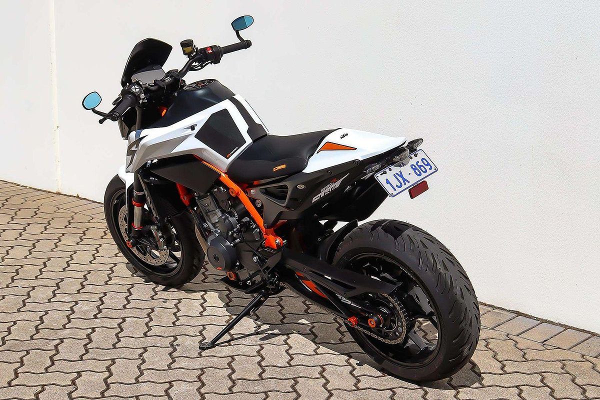 2020 KTM 890 Duke R Duke