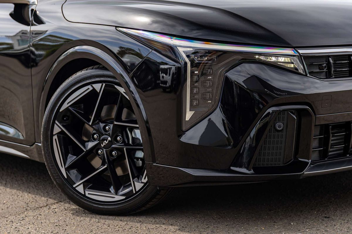 2025 Kia K4 GT-Line CL4m