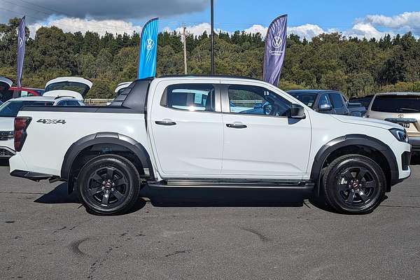 2025 Isuzu D-MAX X-TERRAIN 4X4