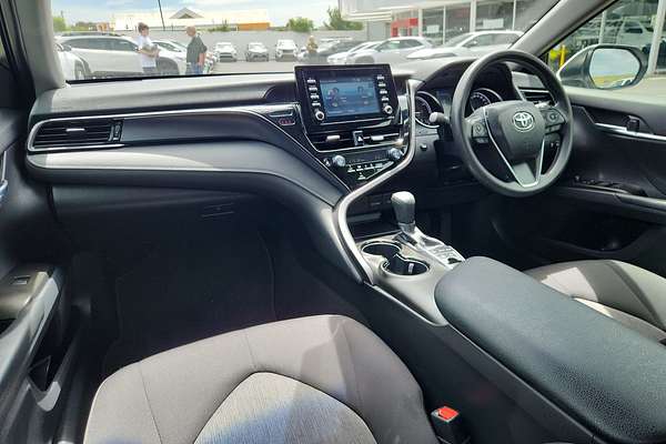 2024 Toyota Camry Ascent AXVH70R