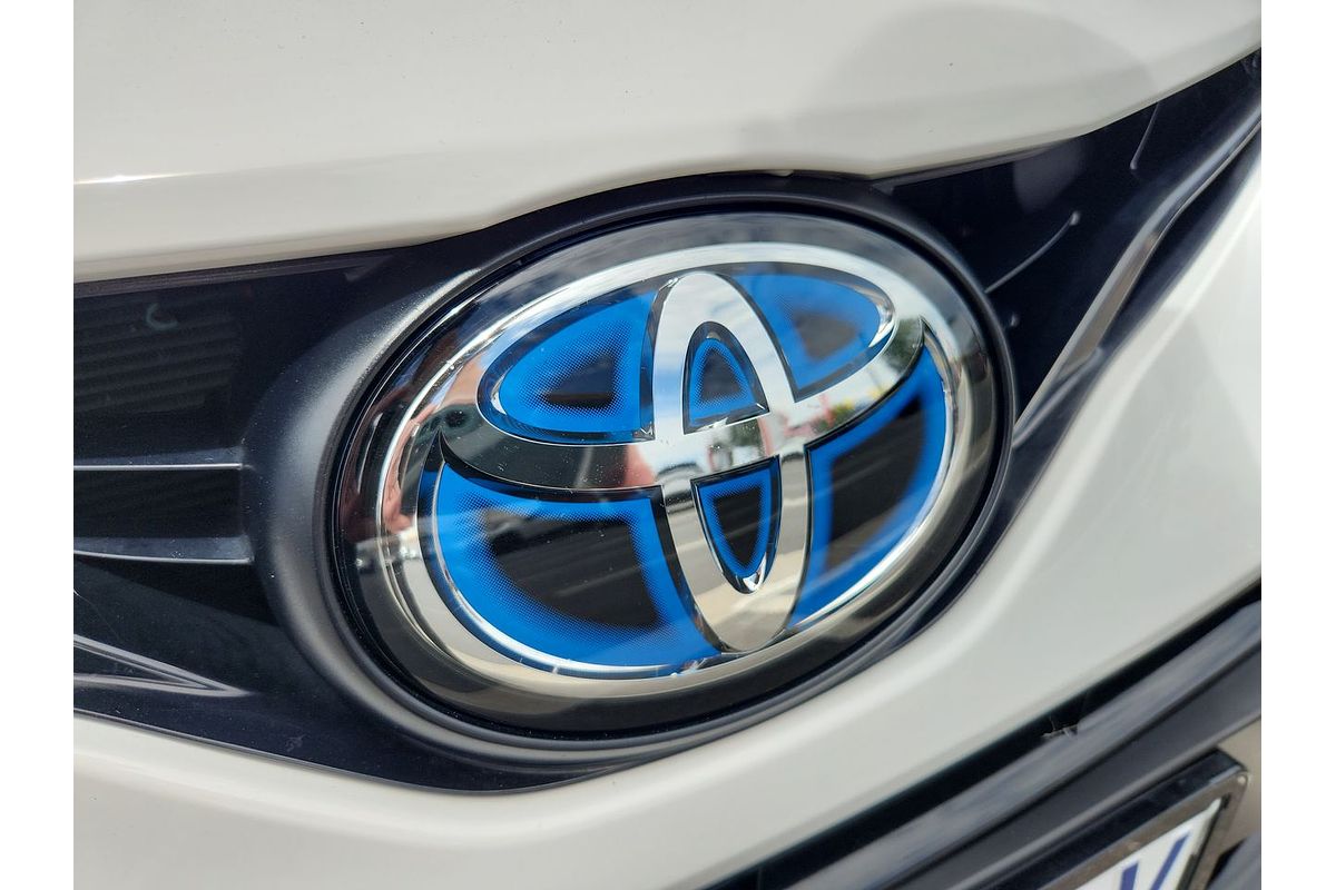 2024 Toyota Camry Ascent AXVH70R