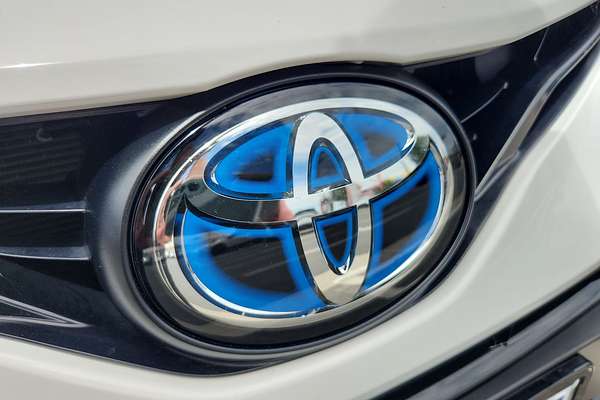 2024 Toyota Camry Ascent AXVH70R