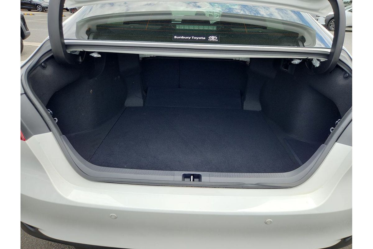 2024 Toyota Camry Ascent AXVH70R