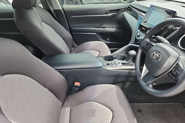 2024 Toyota Camry Ascent AXVH70R