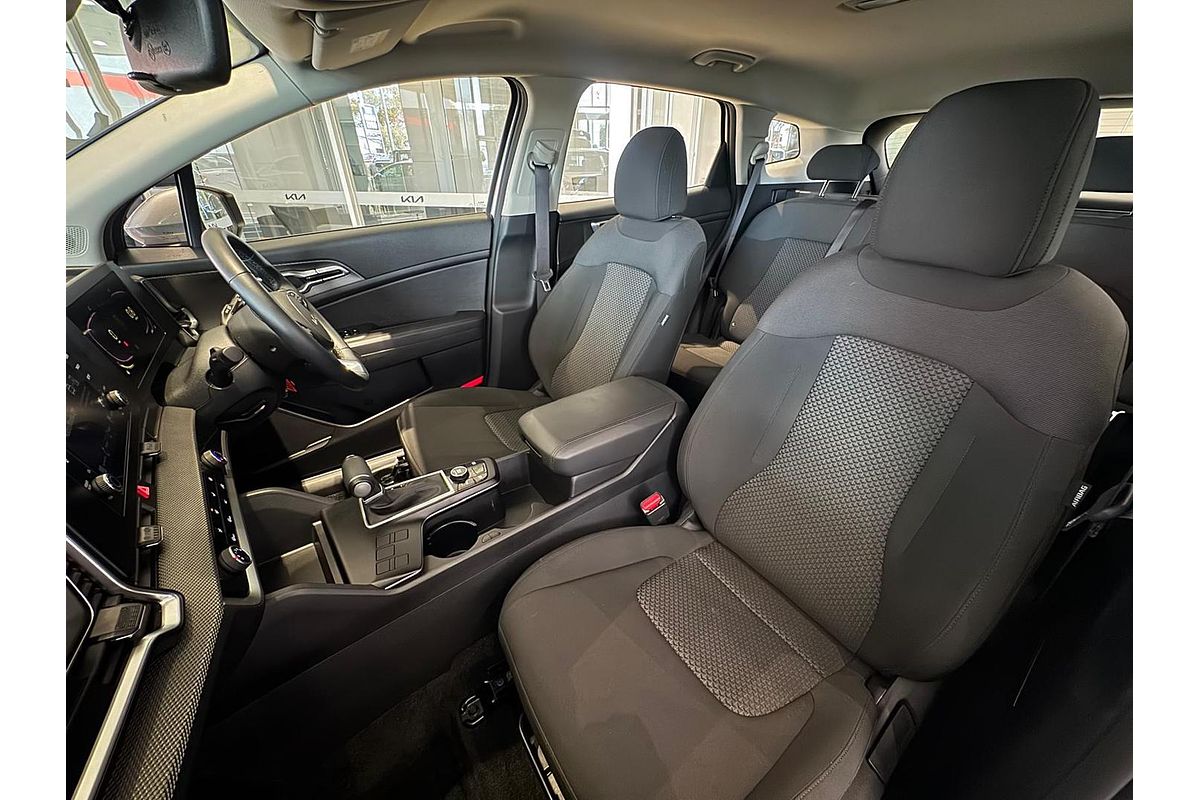 2025 Kia Sportage S NQ5