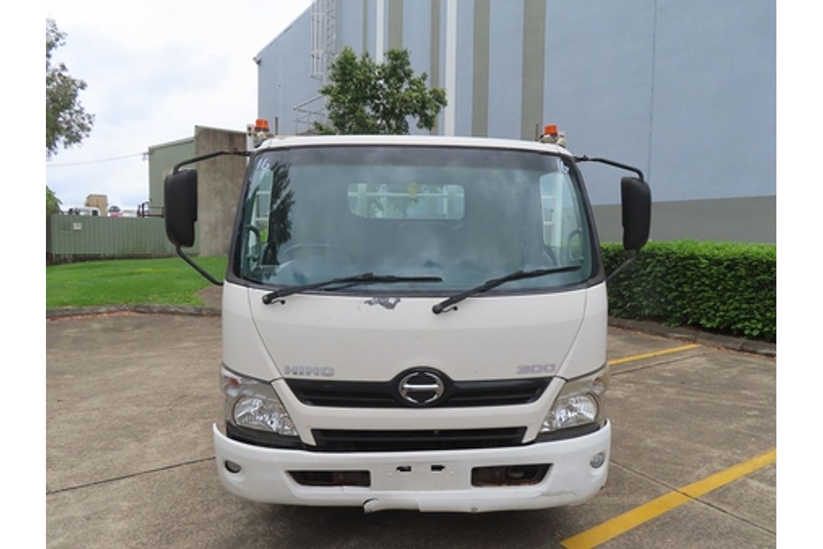 2015 Hino 300 Series 616 Trade Ace IFS 4x2