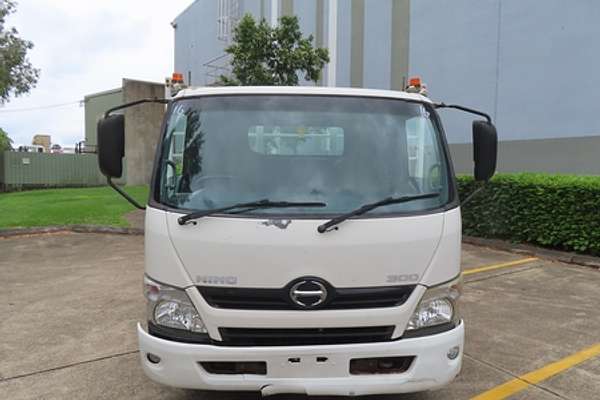 2015 Hino 300 Series 616 Trade Ace IFS 4x2