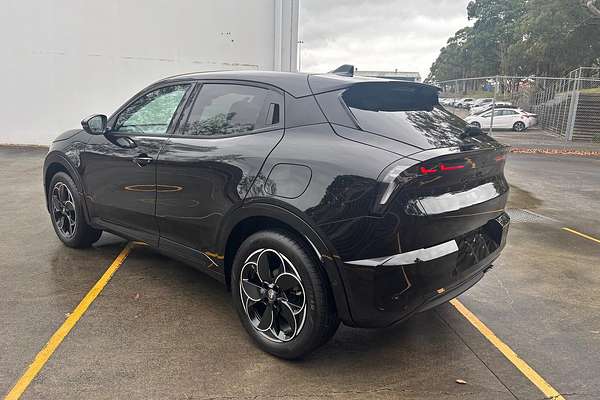 2025 Alfa Romeo Junior Ibrida