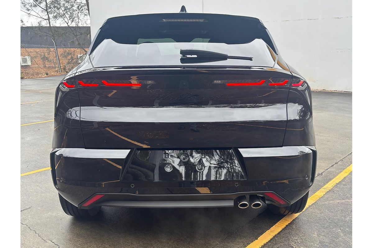 2025 Alfa Romeo Junior Ibrida