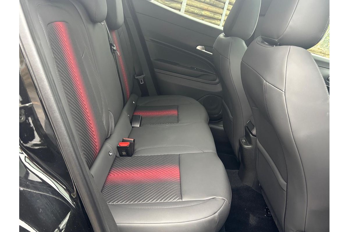 2025 Alfa Romeo Junior Ibrida