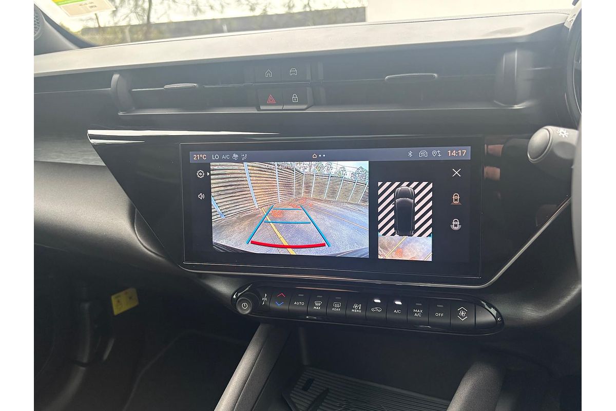 2025 Alfa Romeo Junior Ibrida