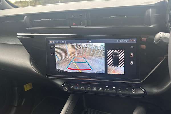 2025 Alfa Romeo Junior Ibrida