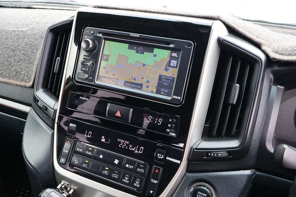 2015 Toyota Landcruiser GXL VDJ200R