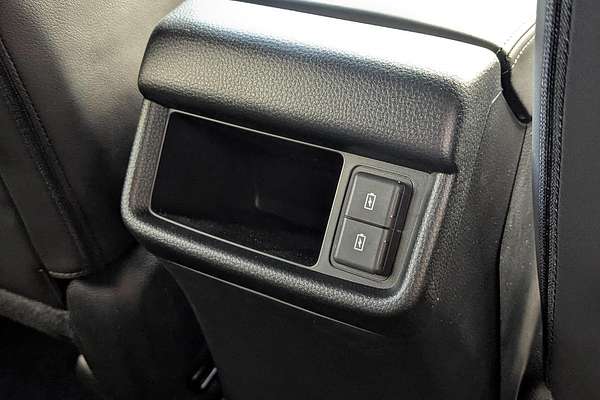 2025 Isuzu MU-X X-TERRAIN