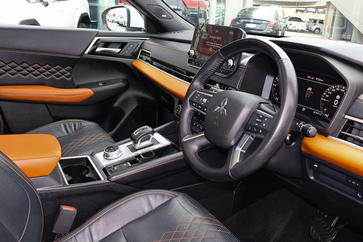 2022 Mitsubishi Outlander Exceed Tourer ZM