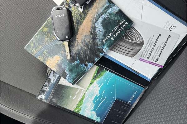 2022 Kia Sportage S NQ5