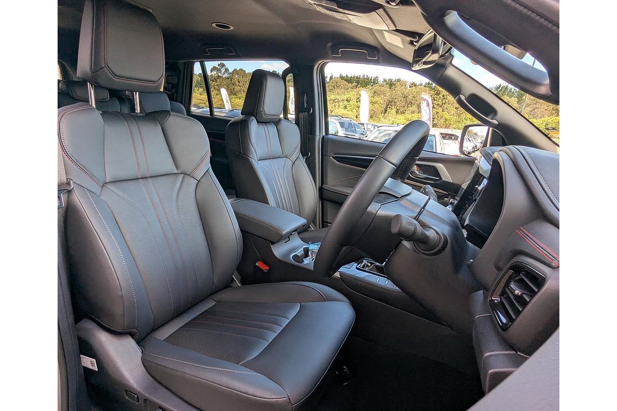 2025 Isuzu MU-X X-TERRAIN